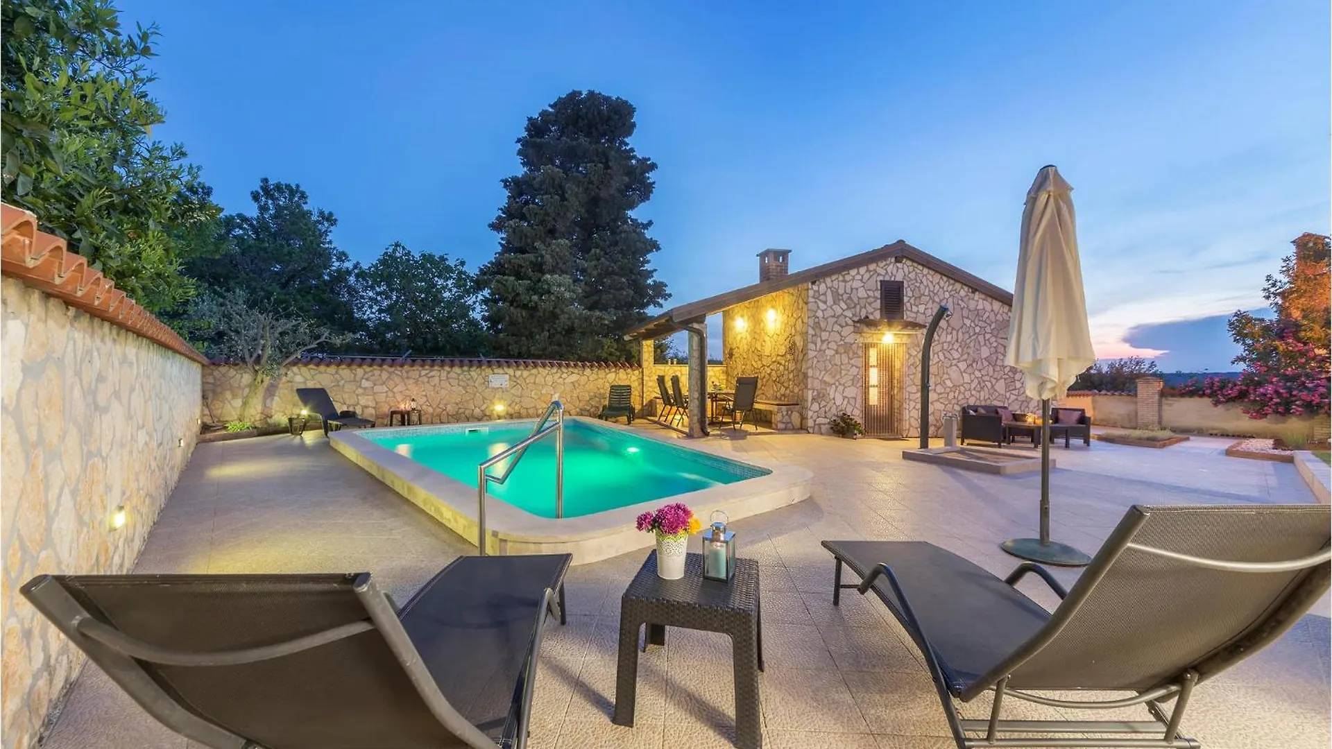 Lovely Home In Pula With House Sea View 0*,  Croatia