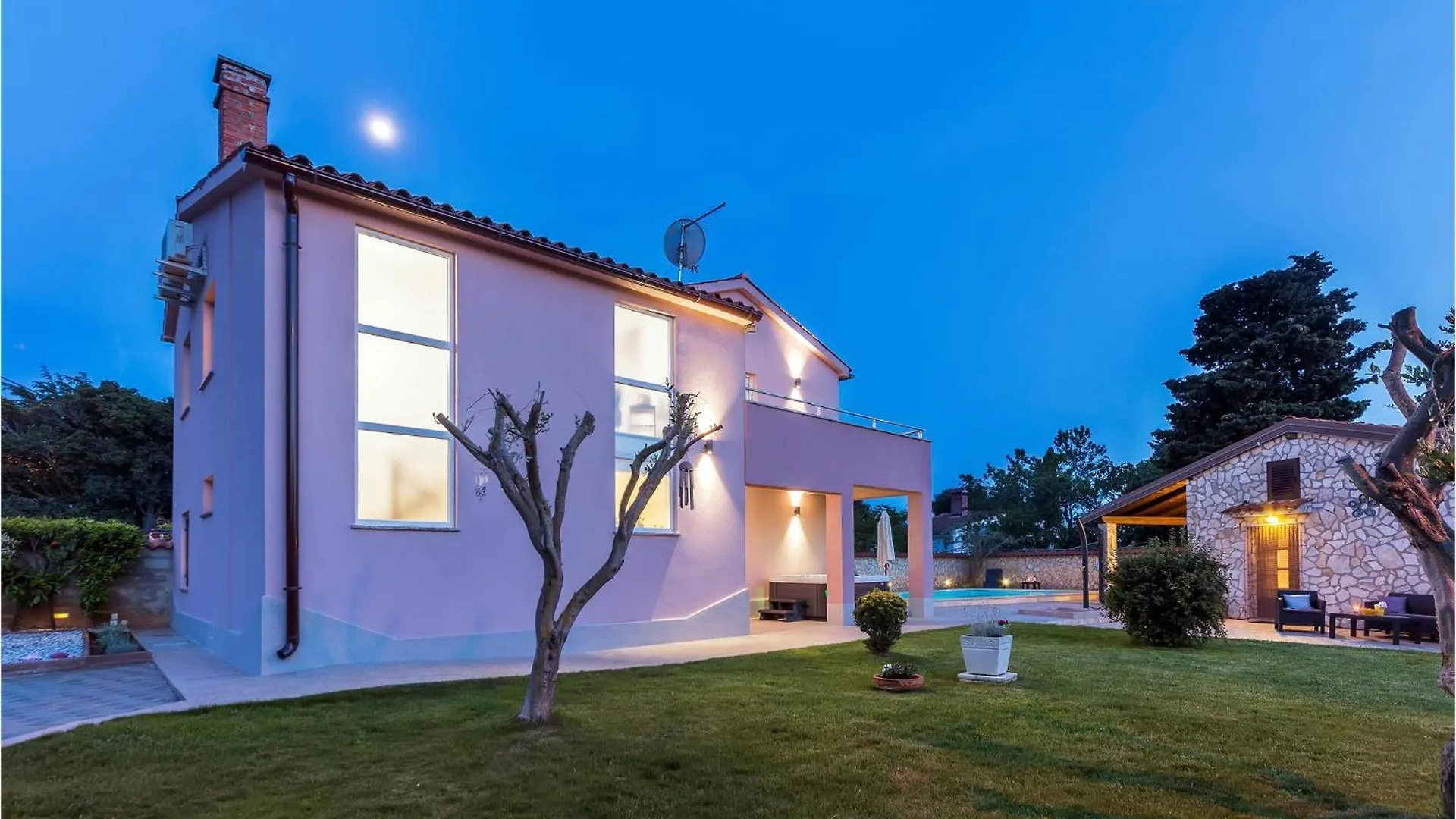 Lovely Home In Pula With House Sea View Holiday home