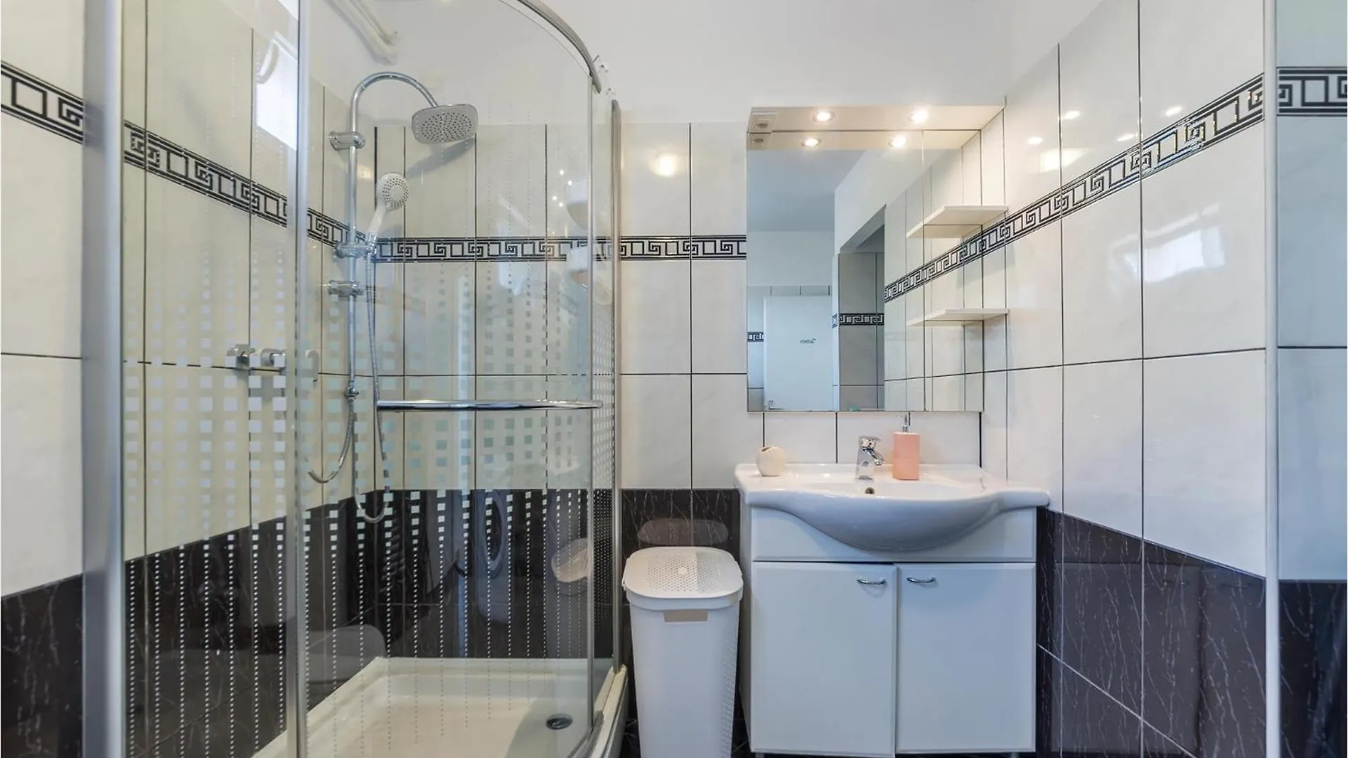 Lovely Home In Pula With House Sea View Holiday home