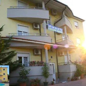 Yellow House Pola